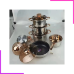 Ensemble de casseroles et ustensiles de cuisine