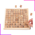 Planche de multiplication en bois colorée