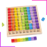 Planche de multiplication en bois colorée