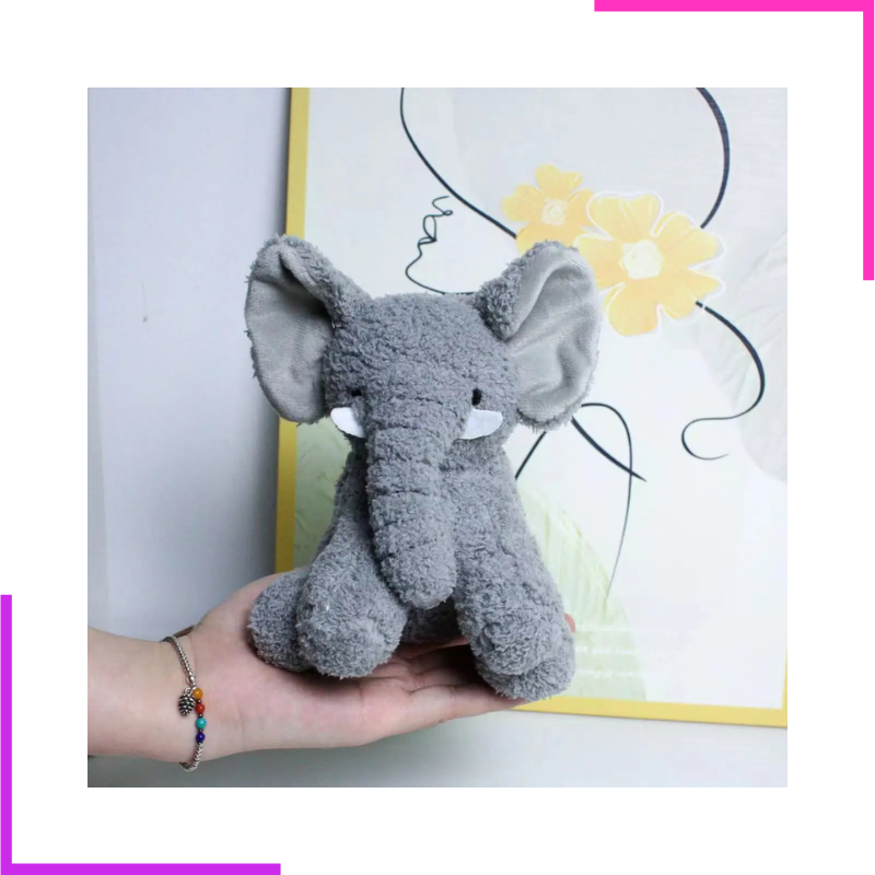 Peluche, compagnon d'éveil bébé