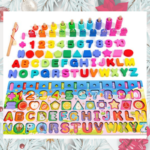 apprentissage de chiffres et lettres colorés Montessori